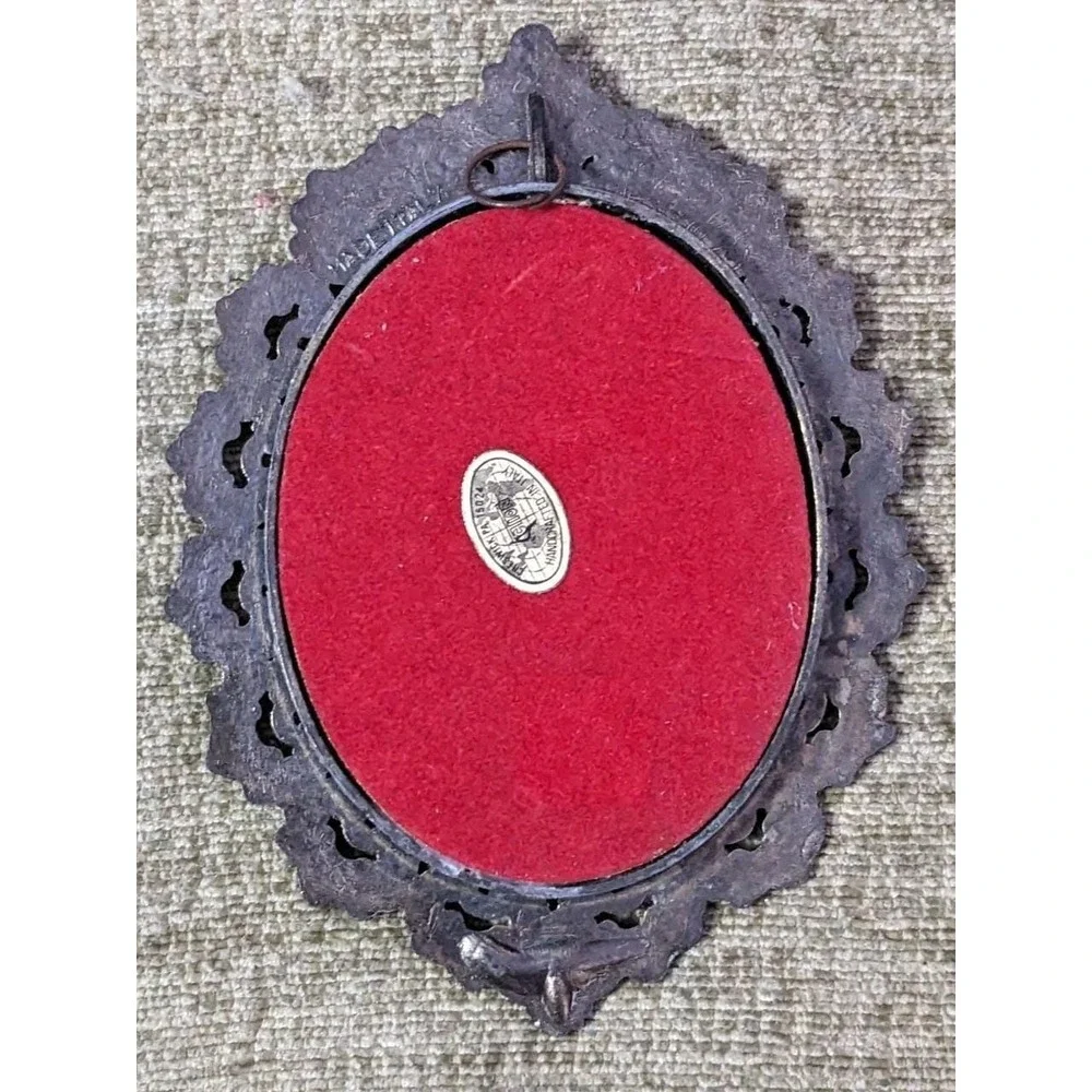 Pair Italian Ornate Metal Picture Frames Victorian Oval Women Portrait 5.5